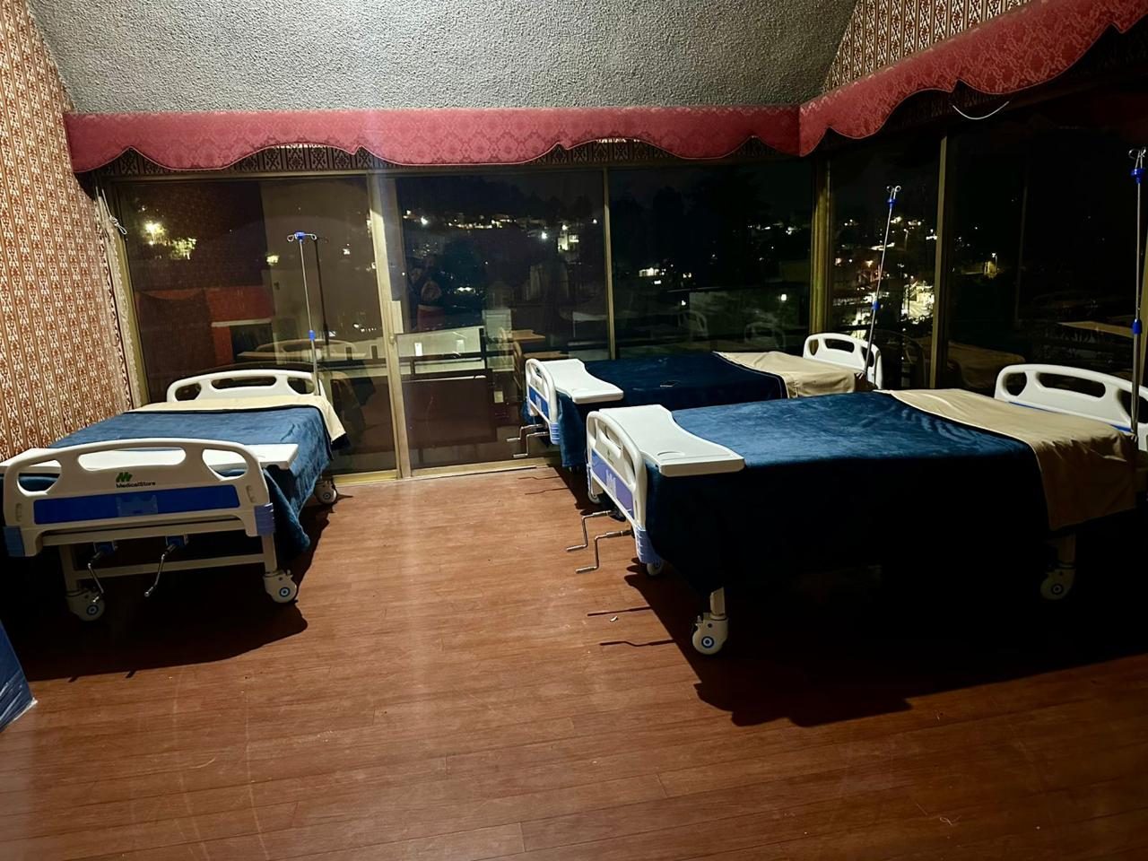 Habitación con vista a la ciudad